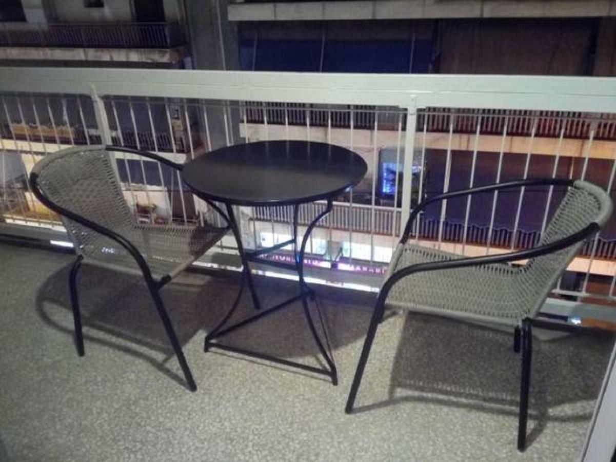 Comfortable Inexpensive Apartmets Near Metro Aten Exteriör bild